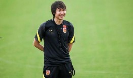 足球记者爆料李铁视频,揭秘足球场上的铁血精神与战术智慧