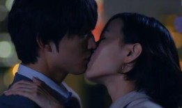 亲吻爆料小故事视频,揭秘亲吻爆料小故事