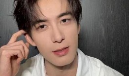 圈内人爆料陈星旭和迪丽热巴,圈内人爆料恋情真相揭晓