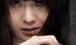 肮脏的血手机在线观看,手机背后的惊悚真相