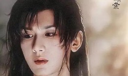 成毅爆料鞠婧祎视频,揭秘明星幕后生活点滴