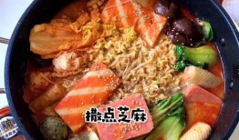 外卖小哥爆料冷面视频,惊现神秘冷面，口感独特引热议！