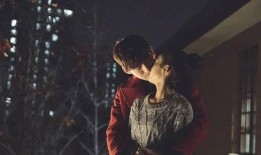 恋情爆料吻戏大全视频在线观看,吻戏大全视频在线观看，甜蜜瞬间尽收眼底