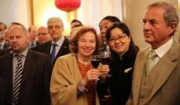 部长太太在线观看,揭秘网络世界的精彩瞬间